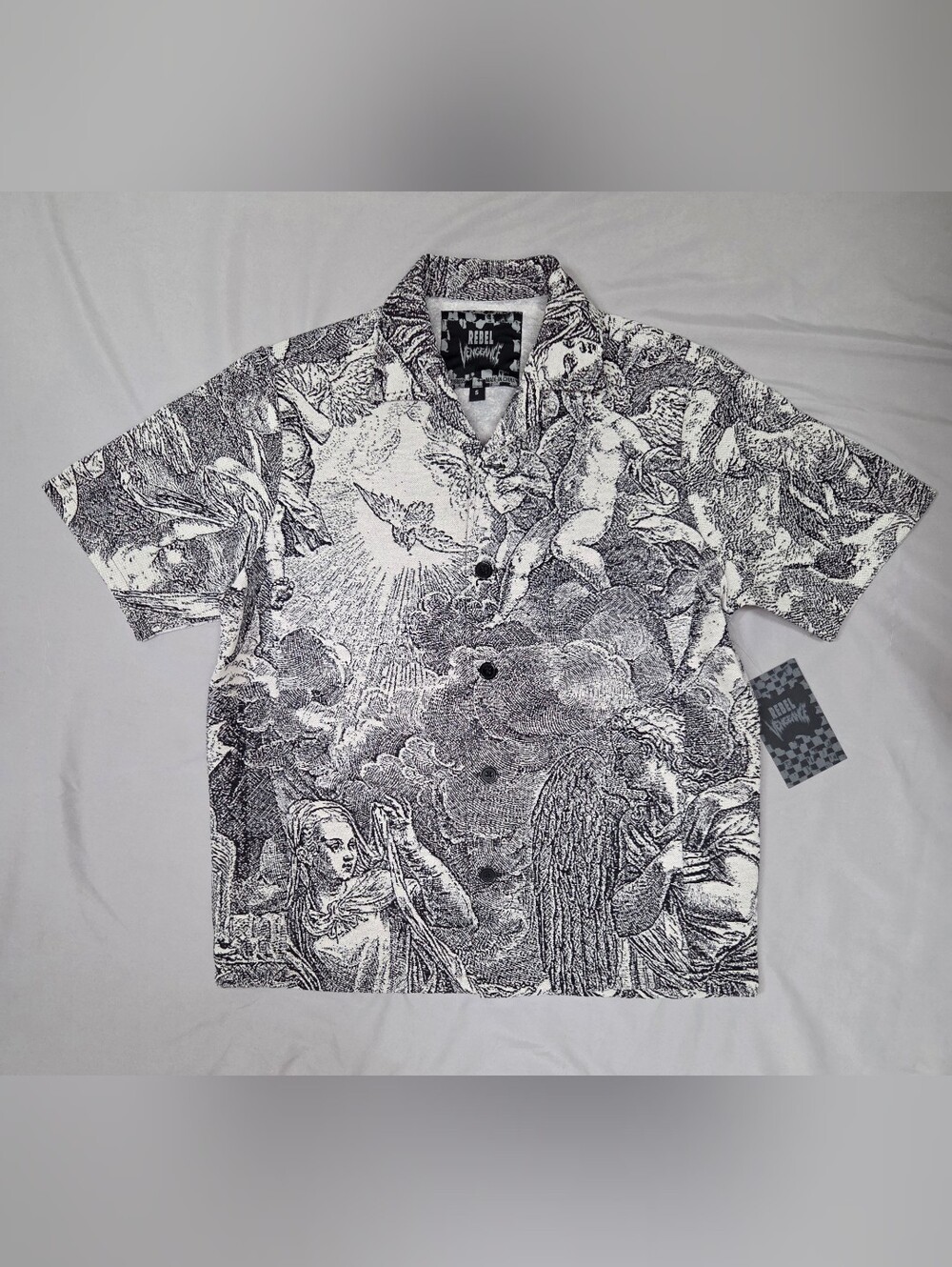 NWT Rebel Vengeance Renaissance Angels Button-Up Shirt Small